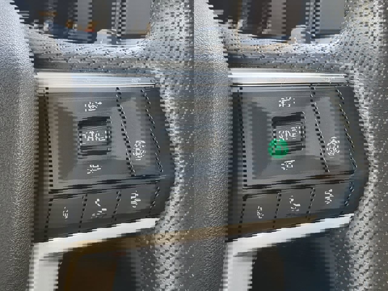 Used 2024 Mitsubishi Outlander SE Black Edition image 28