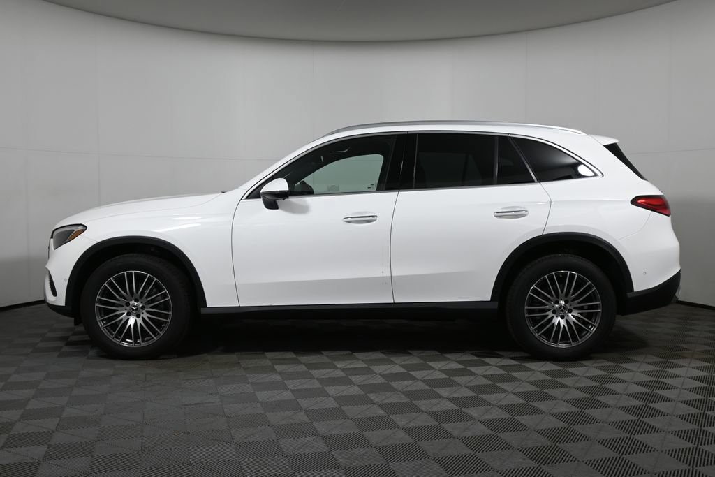 Certified 2025 Mercedes-Benz GLC 300 4MATIC image 2
