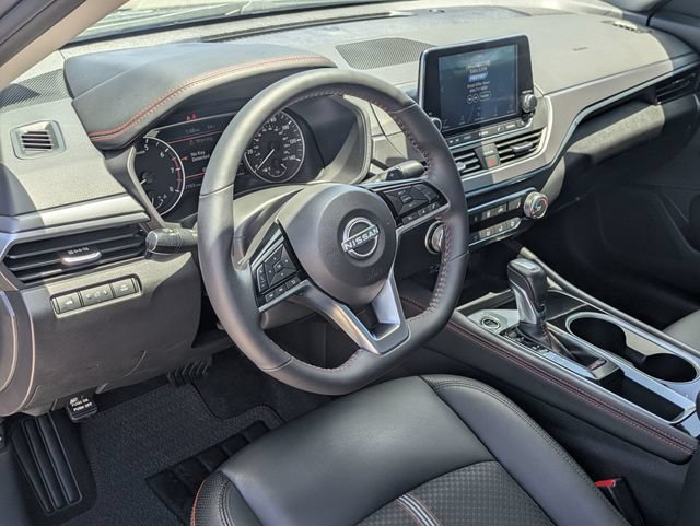 Used 2024 Nissan Altima 2.5 SR FWD image 33