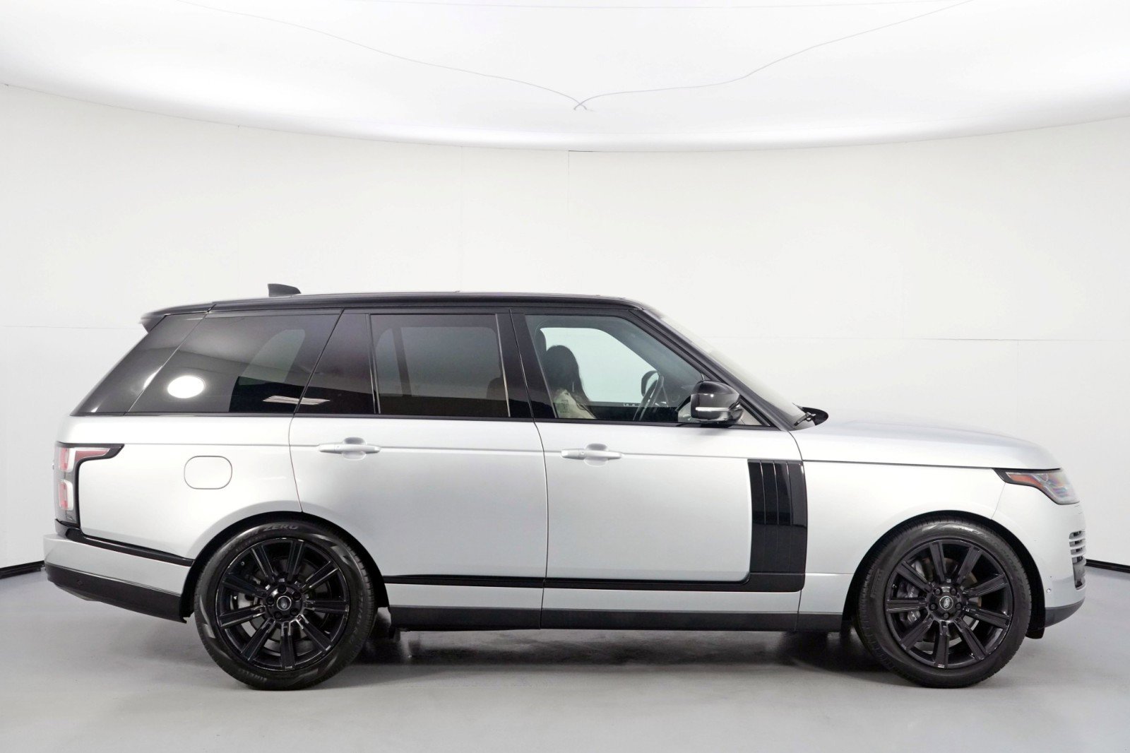 Used 2020 Land Rover Range Rover HSE image 62