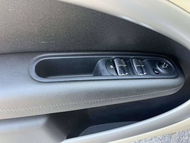 Used 2013 MINI Cooper Countryman FWD image 18
