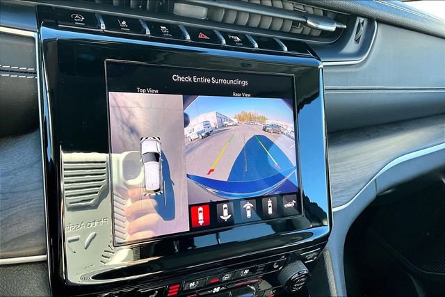 Used 2022 Jeep Grand Cherokee L Limited w/ Luxury Tech Group II image 11