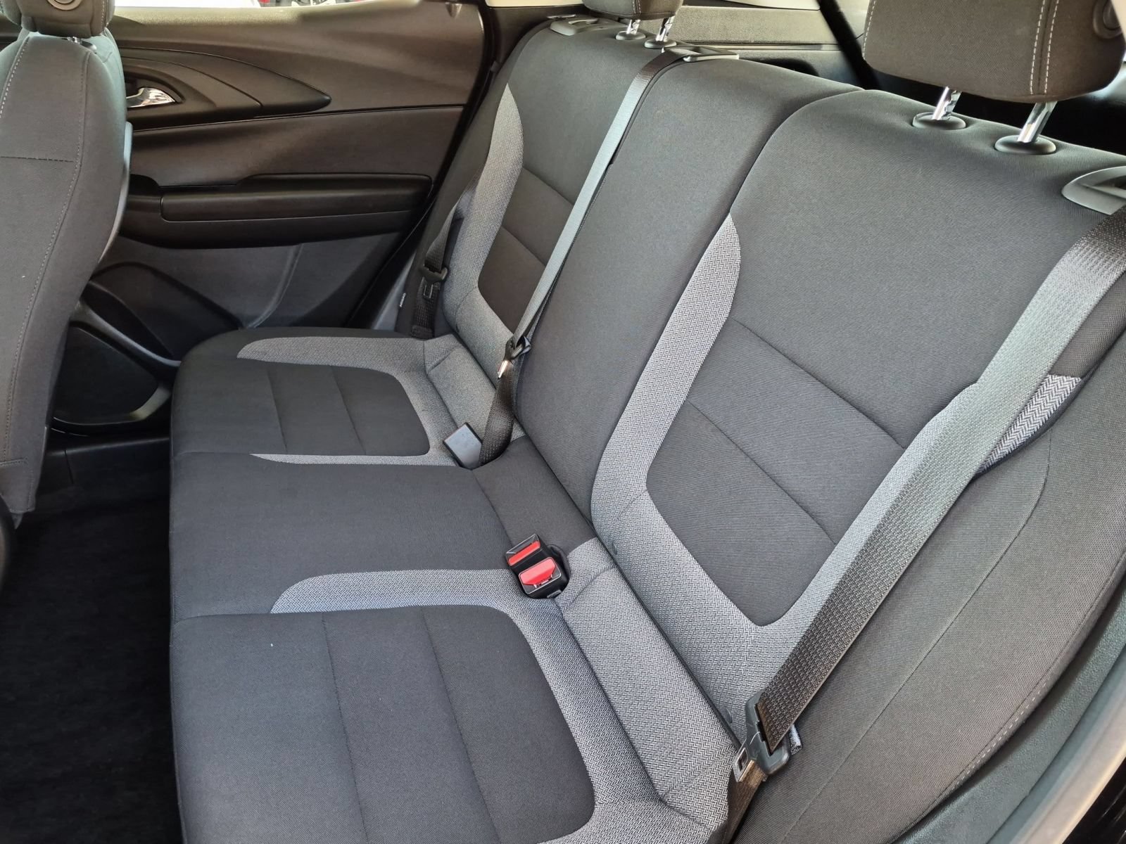 Used 2023 Chevrolet TrailBlazer LS FWD image 24