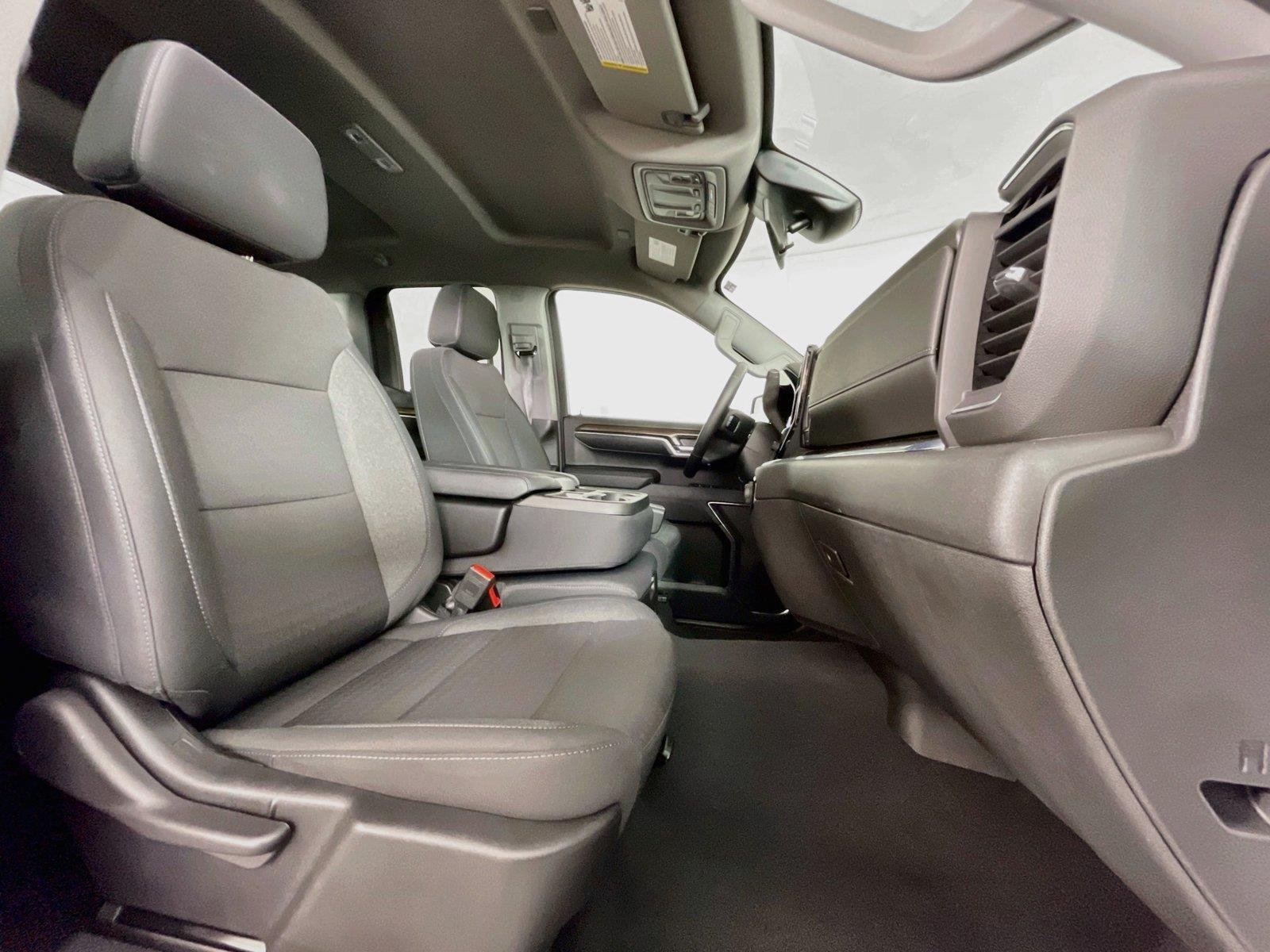 Used 2024 Chevrolet Silverado 1500 LT AWD/4WD image 30