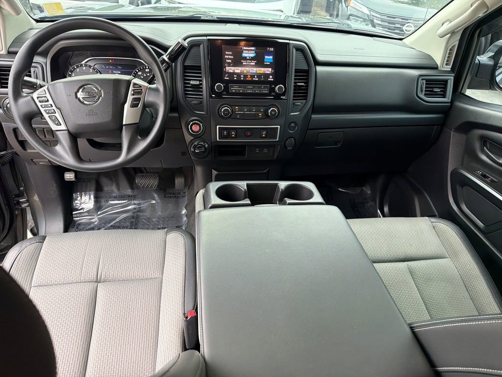 Used 2021 Nissan Titan S image 14