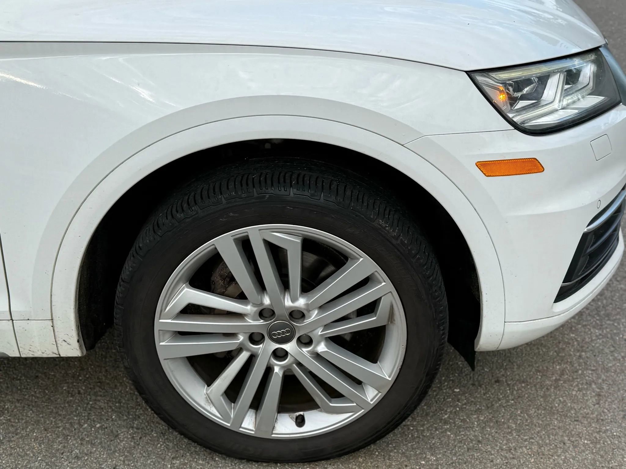 Used 2018 Audi Q5 2.0T Premium Plus w/ Premium Plus Package image 12