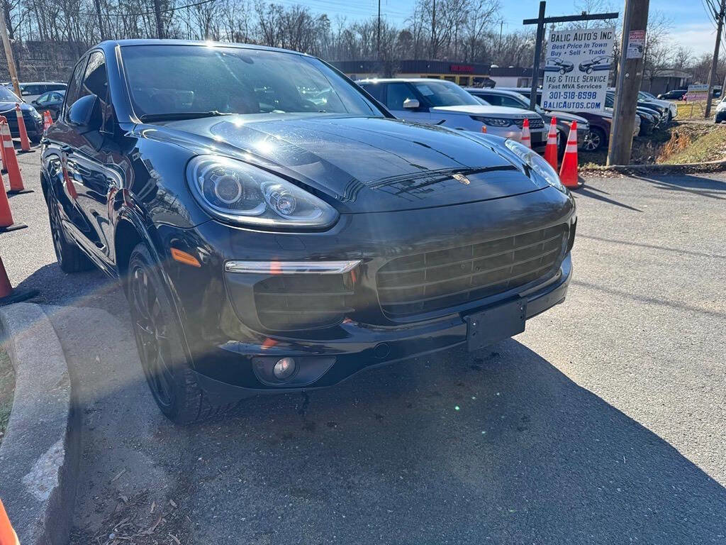 Used 2017 Porsche Cayenne Platinum Edition w/ Premium Package (PJV)