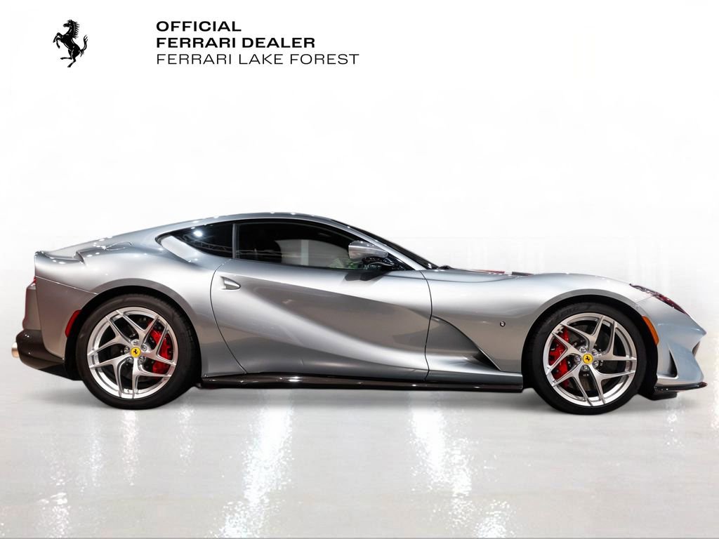 Used 2020 Ferrari 812 Superfast RWD image 9
