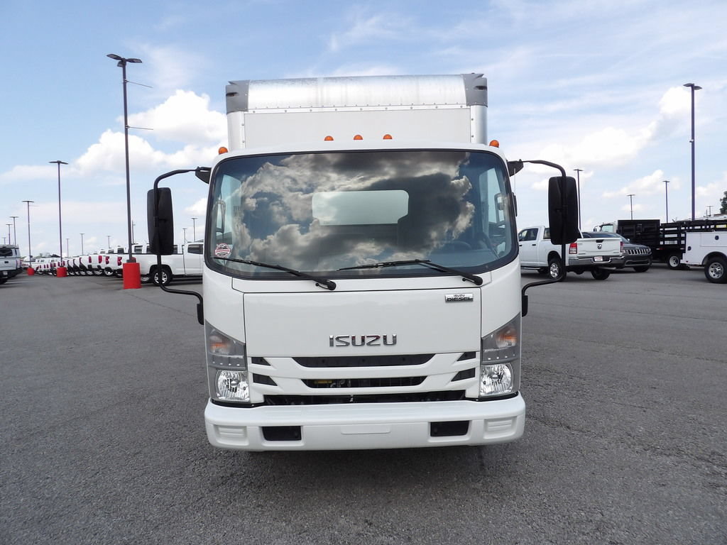Used 2021 Isuzu NPR RWD image 12