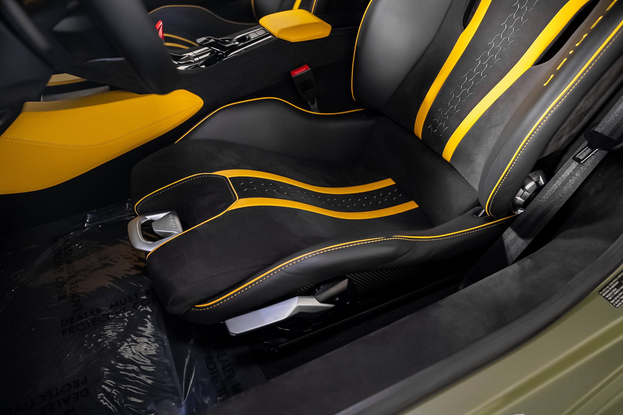 Used 2023 Lamborghini Huracan Tecnica RWD image 37