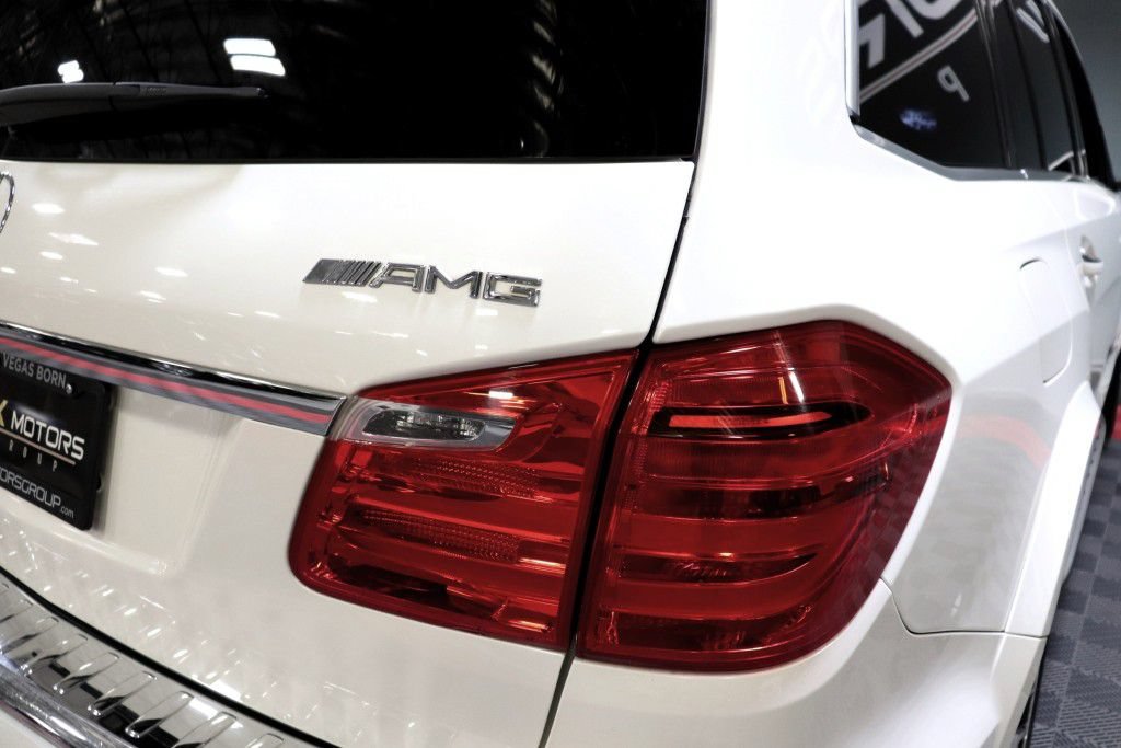 Used 2014 Mercedes-Benz GL 63 AMG 4MATIC image 9