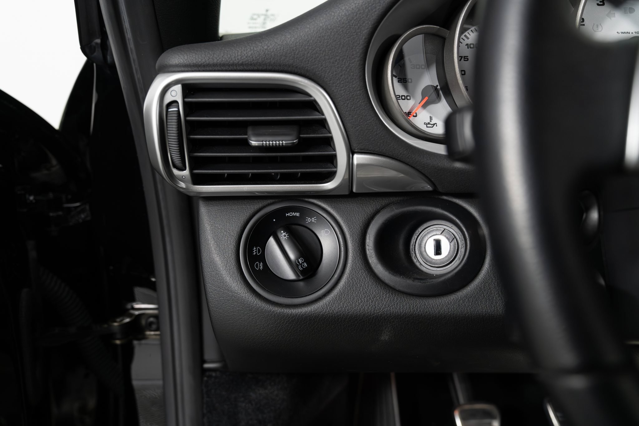 Used 2005 Porsche 911 Carrera S RWD image 33