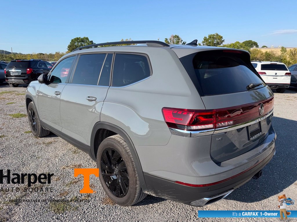 Used 2025 Volkswagen Atlas SE w/ Panoramic Sunroof Package AWD/4WD image 3
