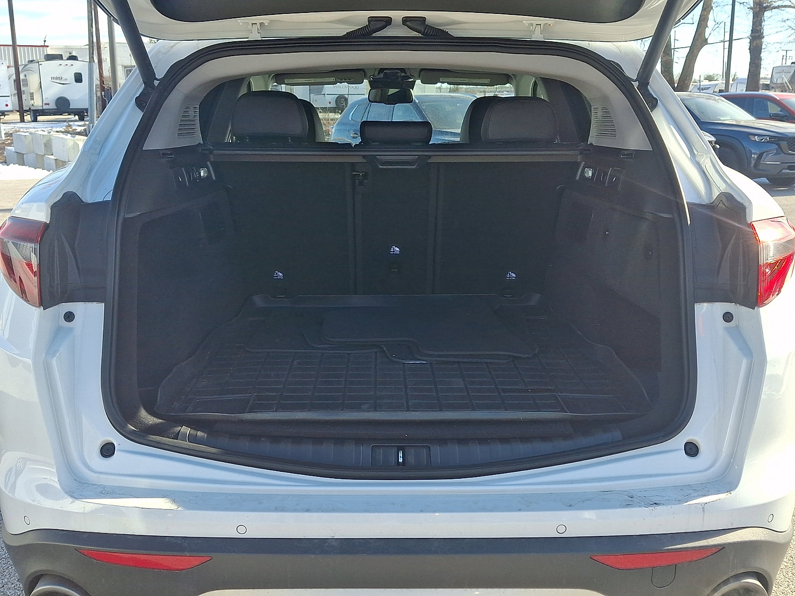 Used 2020 Alfa Romeo Stelvio AWD w/ Cold Weather Package image 30