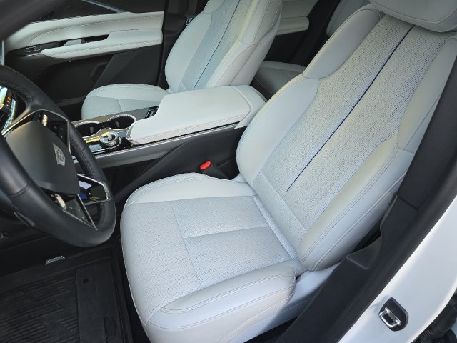 Used 2024 Cadillac Lyriq Luxury RWD image 13
