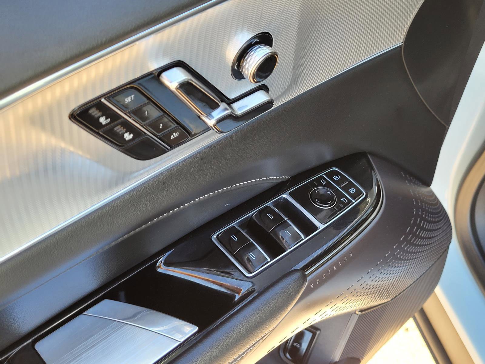 Used 2024 Cadillac Lyriq Tech AWD/4WD image 23