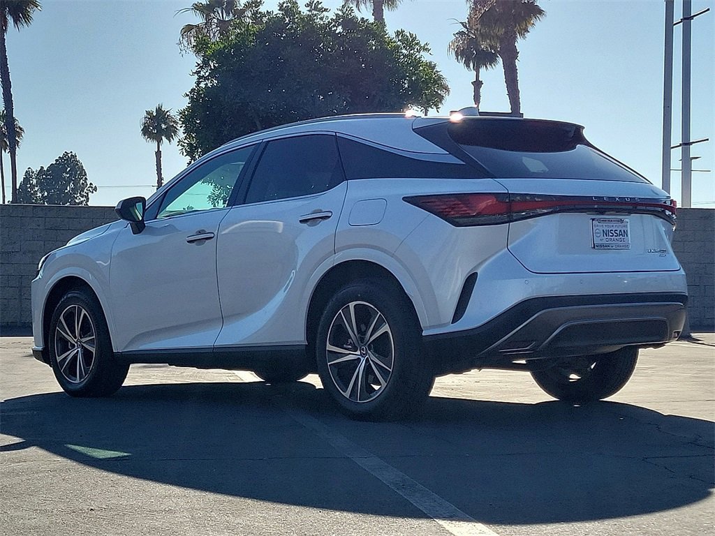 Used 2023 Lexus RX 350h image 2