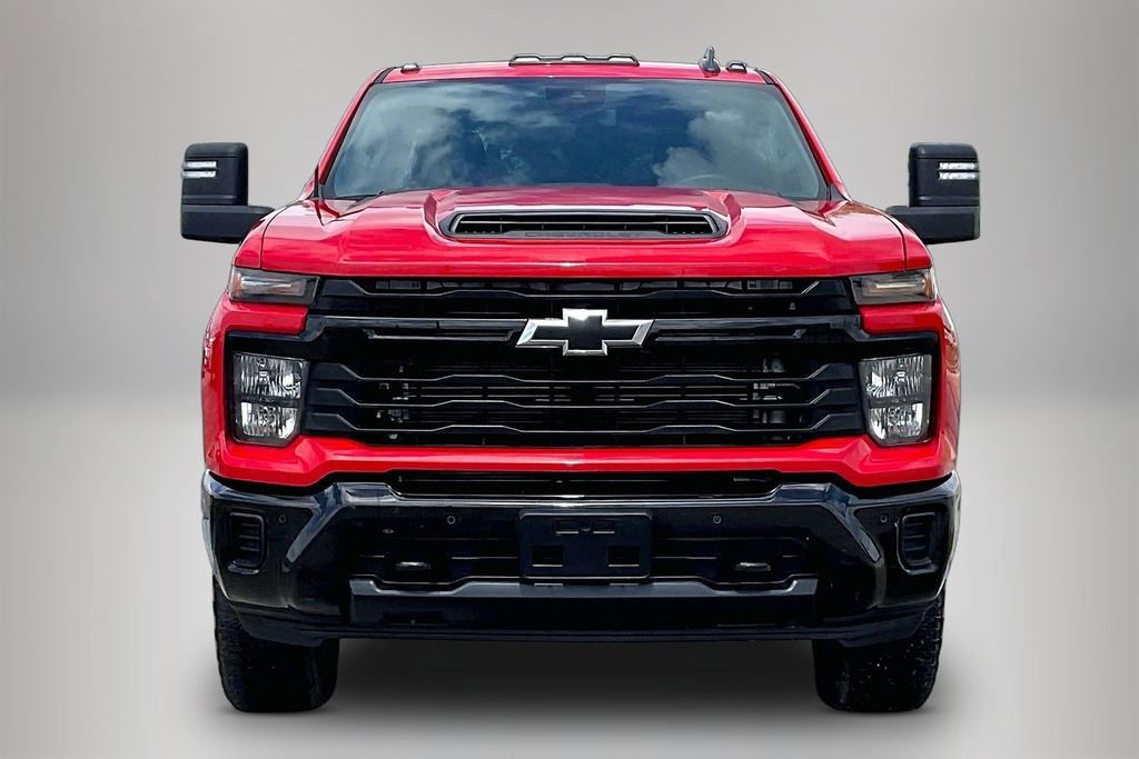 Used 2025 Chevrolet Silverado 2500 Custom w/ Custom Value Package AWD/4WD image 3