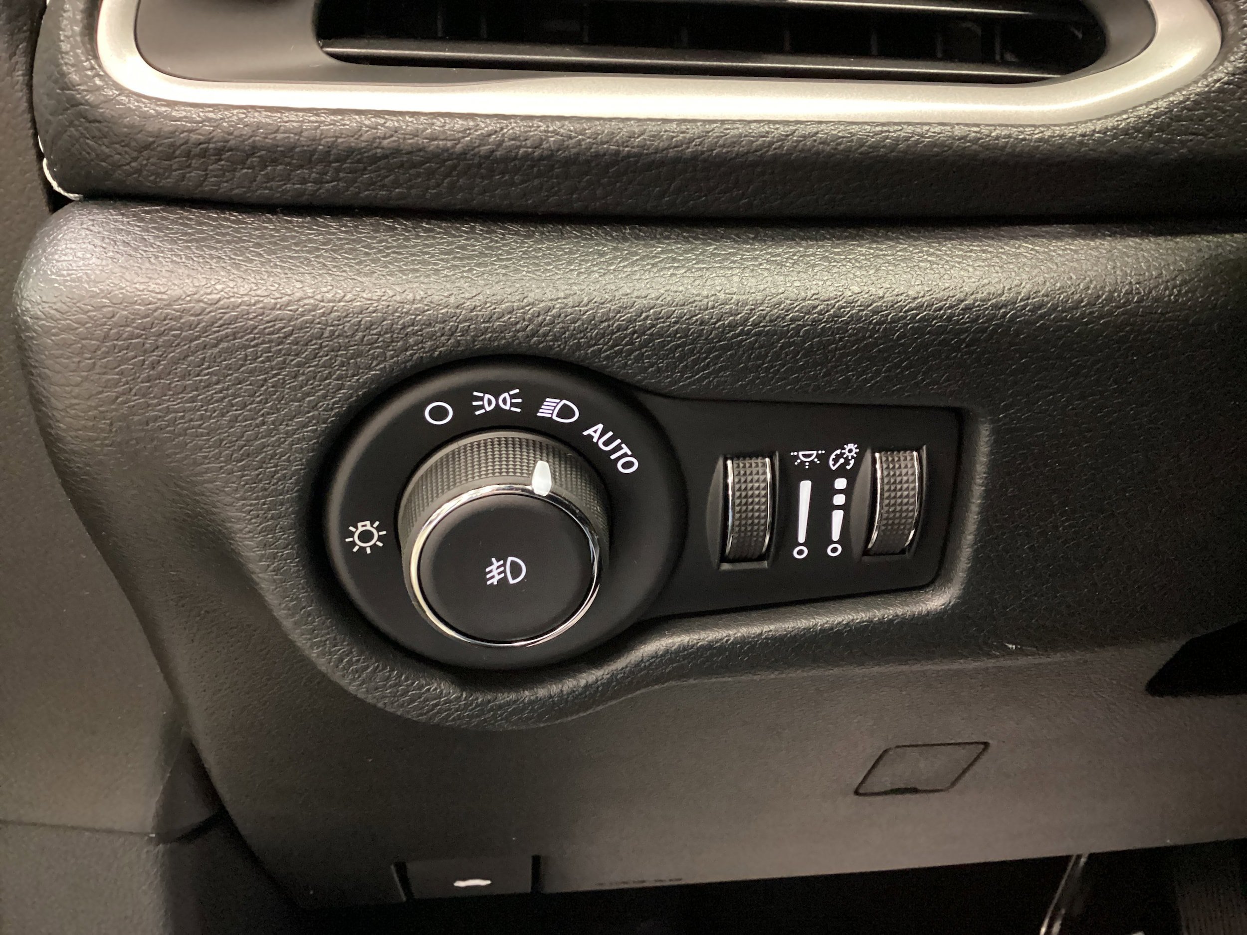 New 2026 Chrysler Pacifica Select w/ S Appearance Package AWD/4WD image 20