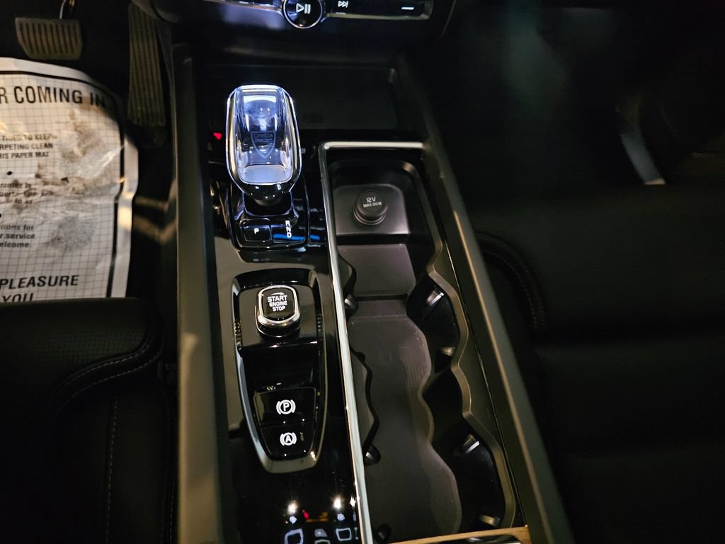 Certified 2026 Volvo XC60 T8 Ultra AWD/4WD image 25