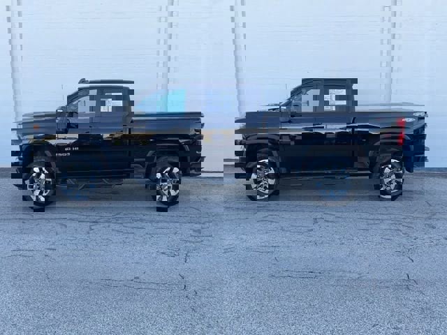 Used 2024 Chevrolet Silverado 2500 Custom w/ Custom Value Package image 40