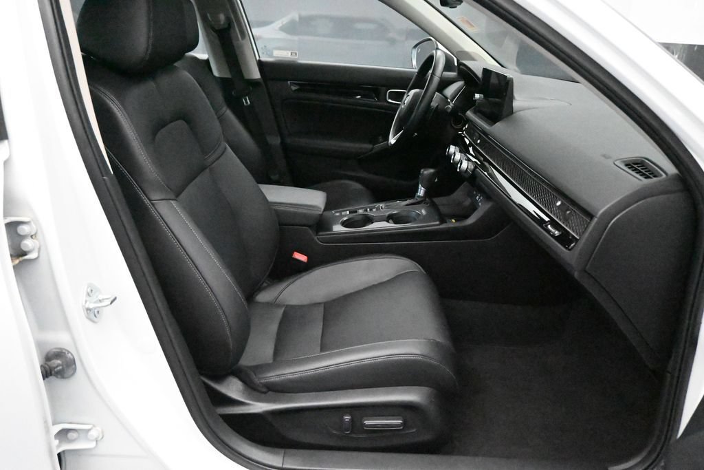 Used 2022 Honda Civic Touring image 10