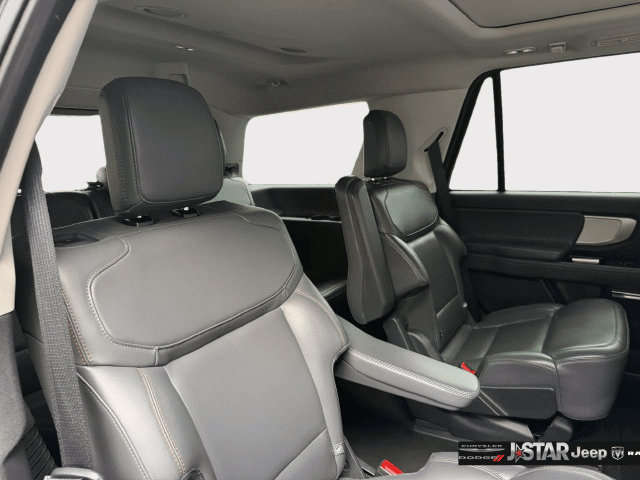 Used 2025 Ford Expedition Active RWD image 29