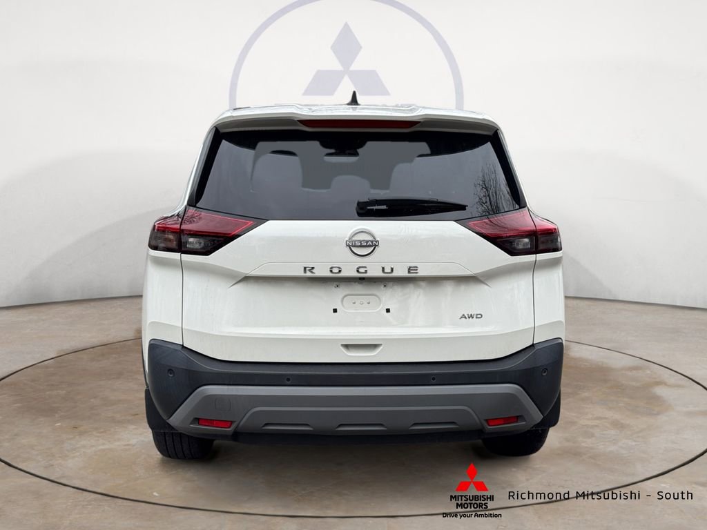 Used 2022 Nissan Rogue S image 4