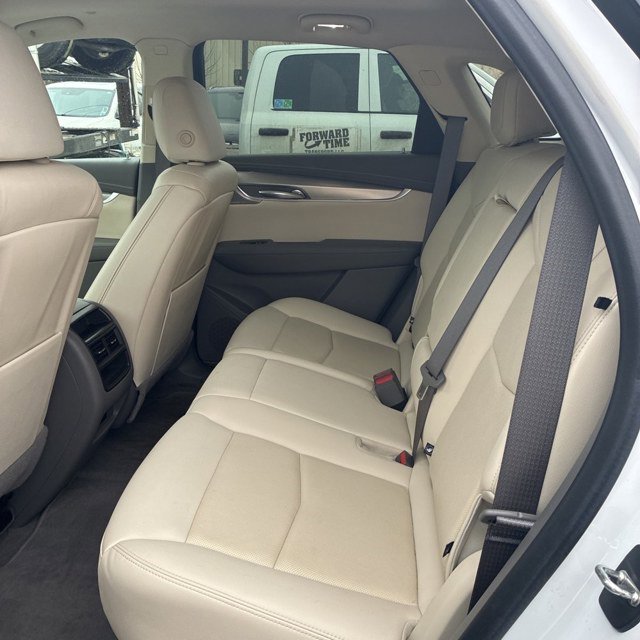 Used 2021 Cadillac XT5 Premium Luxury image 10