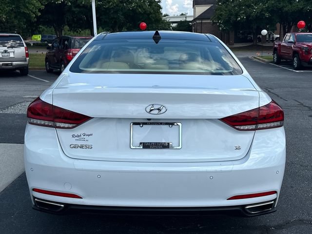 Used 2015 Hyundai Genesis 3.8 w/ Option Group 03 RWD image 4