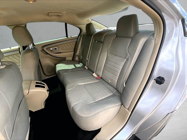 Used 2015 Ford Taurus SE FWD image 25