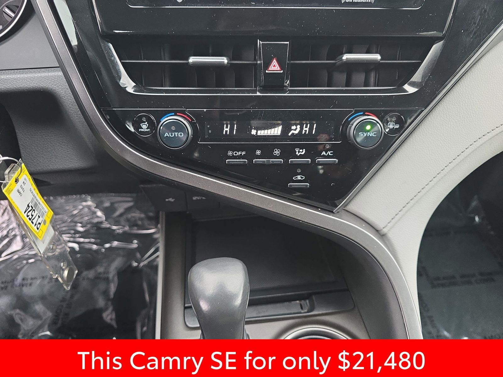 Used 2024 Toyota Camry SE image 28