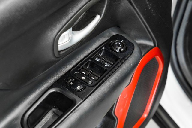 Used 2023 Jeep Renegade Trailhawk image 41