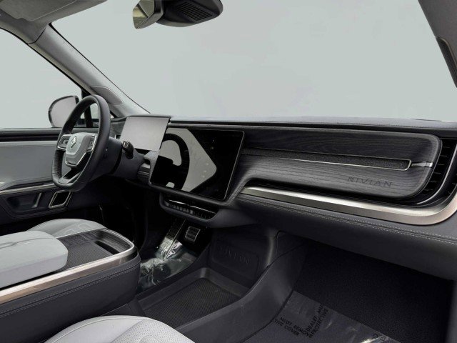 Used 2024 Rivian R1S Adventure image 61