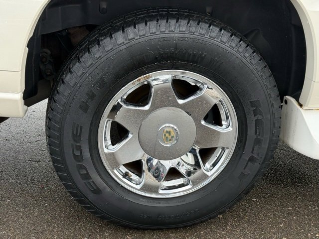 Used 2004 Cadillac Escalade AWD image 6