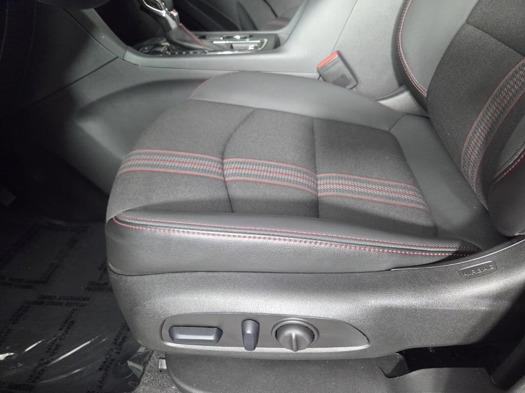 Used 2024 Chevrolet Equinox RS AWD/4WD image 10