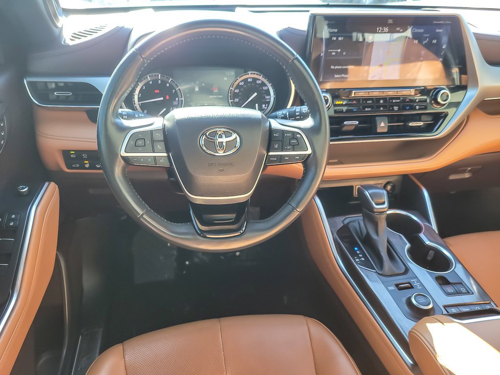 Used 2022 Toyota Highlander Platinum image 10