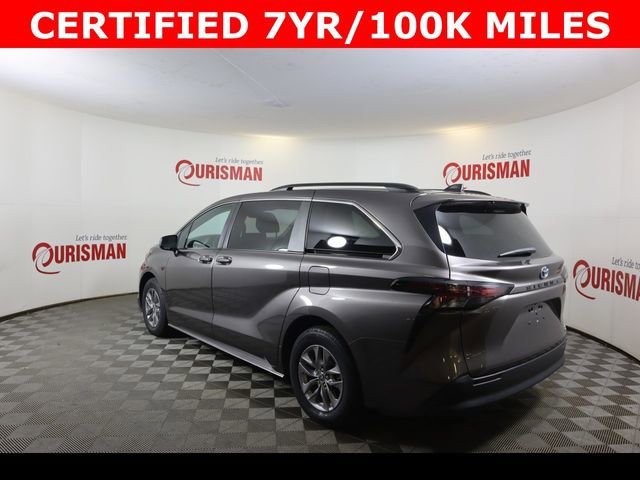 Used 2024 Toyota Sienna LE image 6