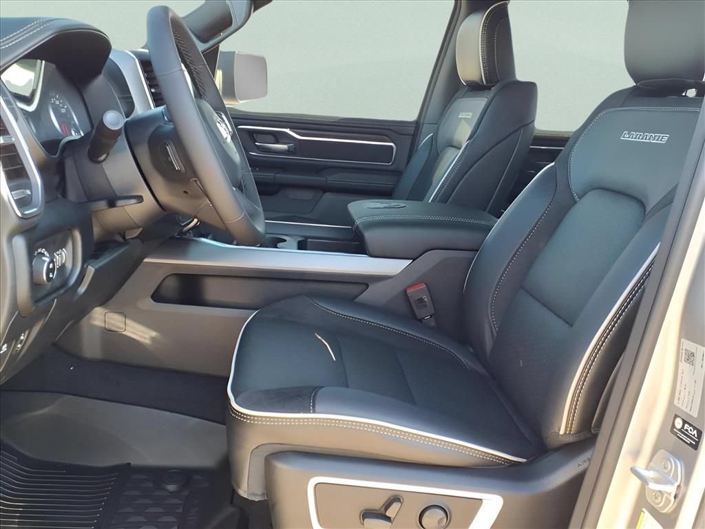 New 2026 RAM 1500 Laramie w/ Sport Appearance Package AWD/4WD image 10