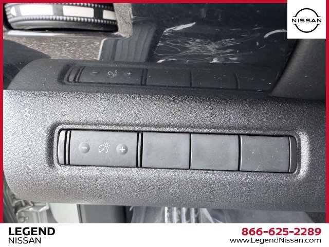 Used 2024 Nissan Pathfinder S AWD/4WD image 19