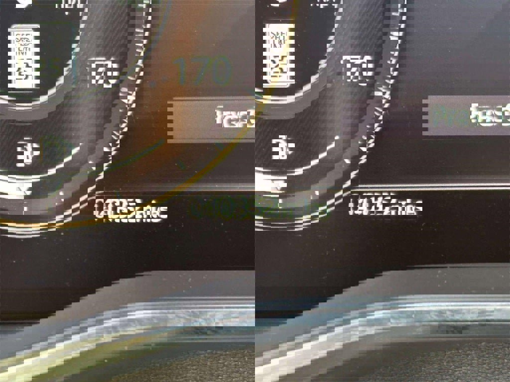 Used 2021 Jaguar F-PACE R-Dynamic S image 28