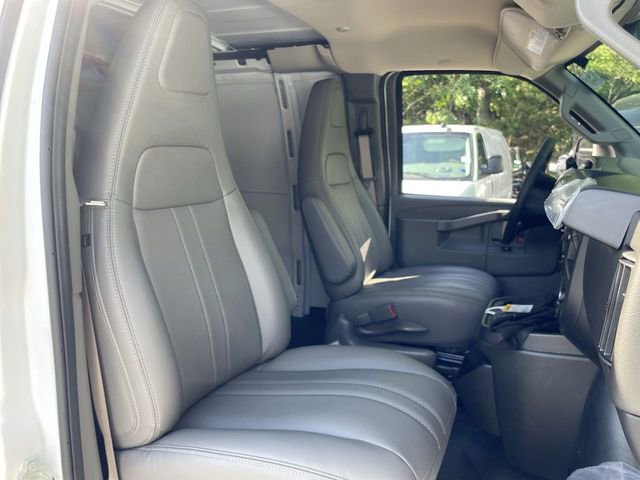 New 2026 Chevrolet Express 3500 Extended w/ Driver Convenience Package RWD image 27