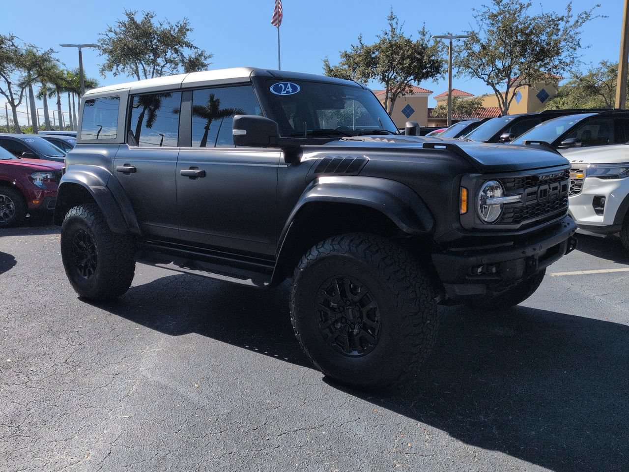 Certified 2024 Ford Bronco Raptor w/ Interior Carbon Fiber Pack 6 AWD/4WD image 2
