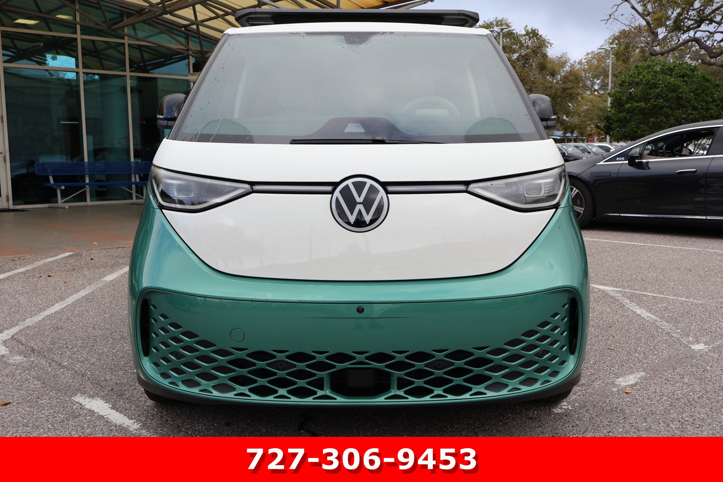 Used 2025 Volkswagen ID. Buzz 1st Edition image 13