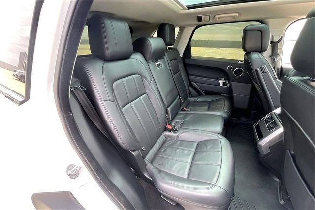 Used 2020 Land Rover Range Rover Sport HSE image 31