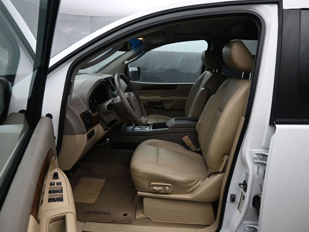 Used 2011 Nissan Armada Platinum w/ 2nd Row Captain Seat Pkg image 10