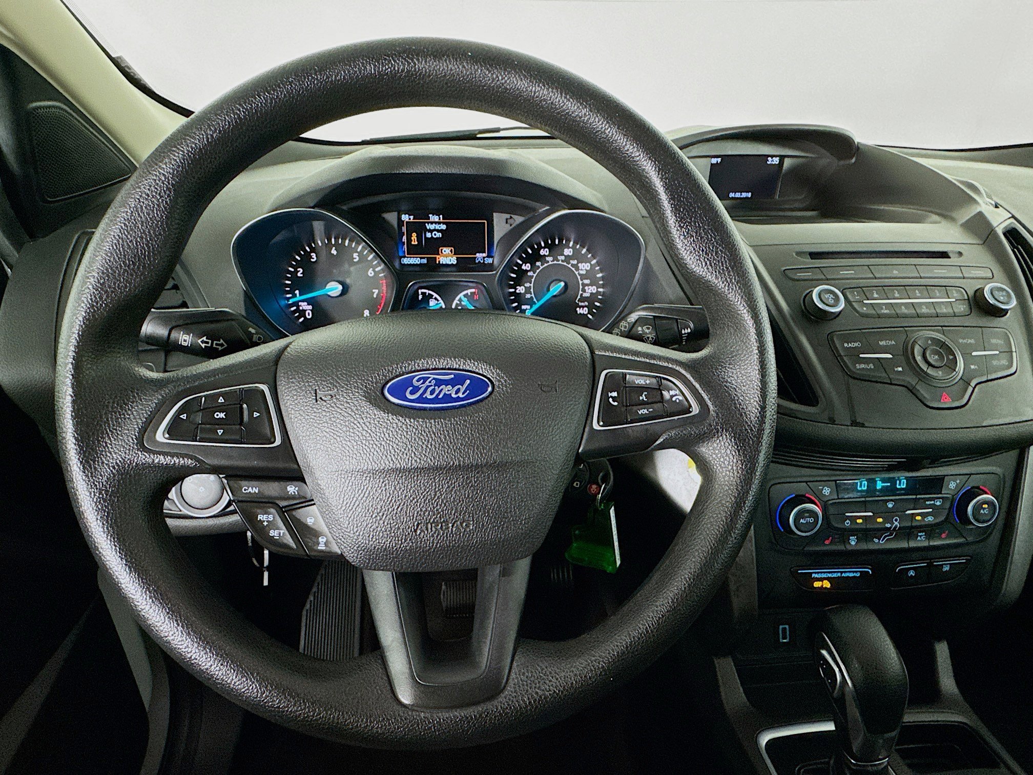 Used 2018 Ford Escape SE w/ Ford Safe & Smart Package FWD image 11