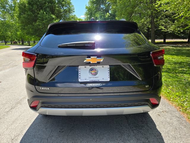 New 2026 Chevrolet Trax LT w/ Driver Confidence Package FWD image 4
