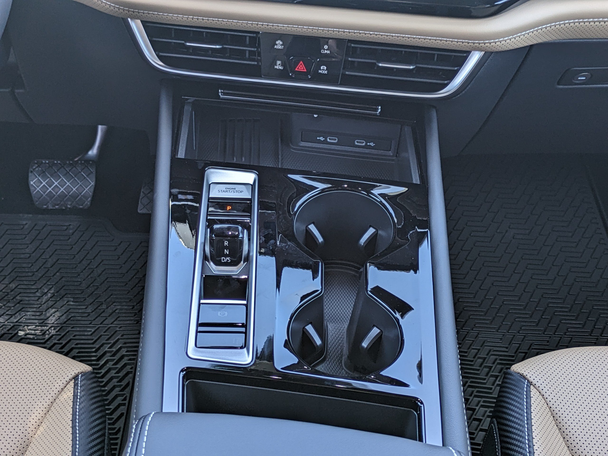 New 2026 Volkswagen Atlas Cross Sport SE FWD image 19
