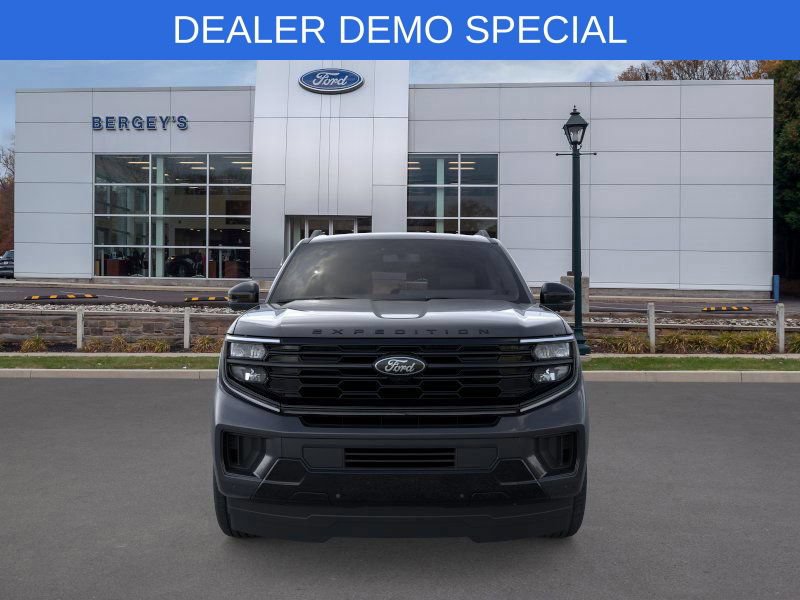 New 2026 Ford Expedition Max Platinum w/ Stealth Performance Package AWD/4WD image 6